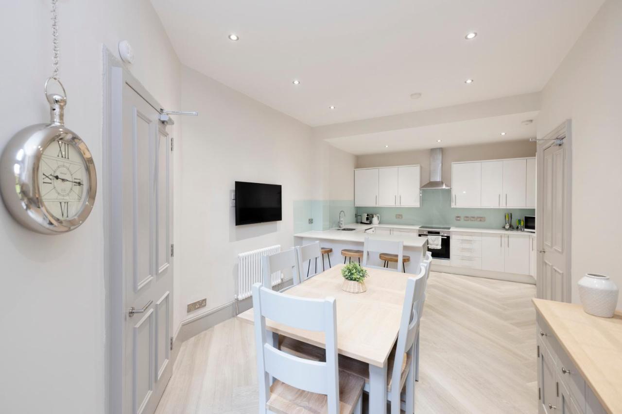 Stylish 3-Bedroom Edinburgh City Getaway エクステリア 写真